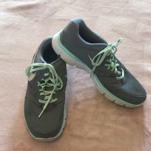 Women’s Nike shoes